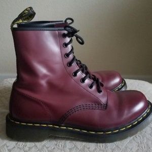 DOC MARTENS Womens Lace-Up Boots (Burgundy/Red)